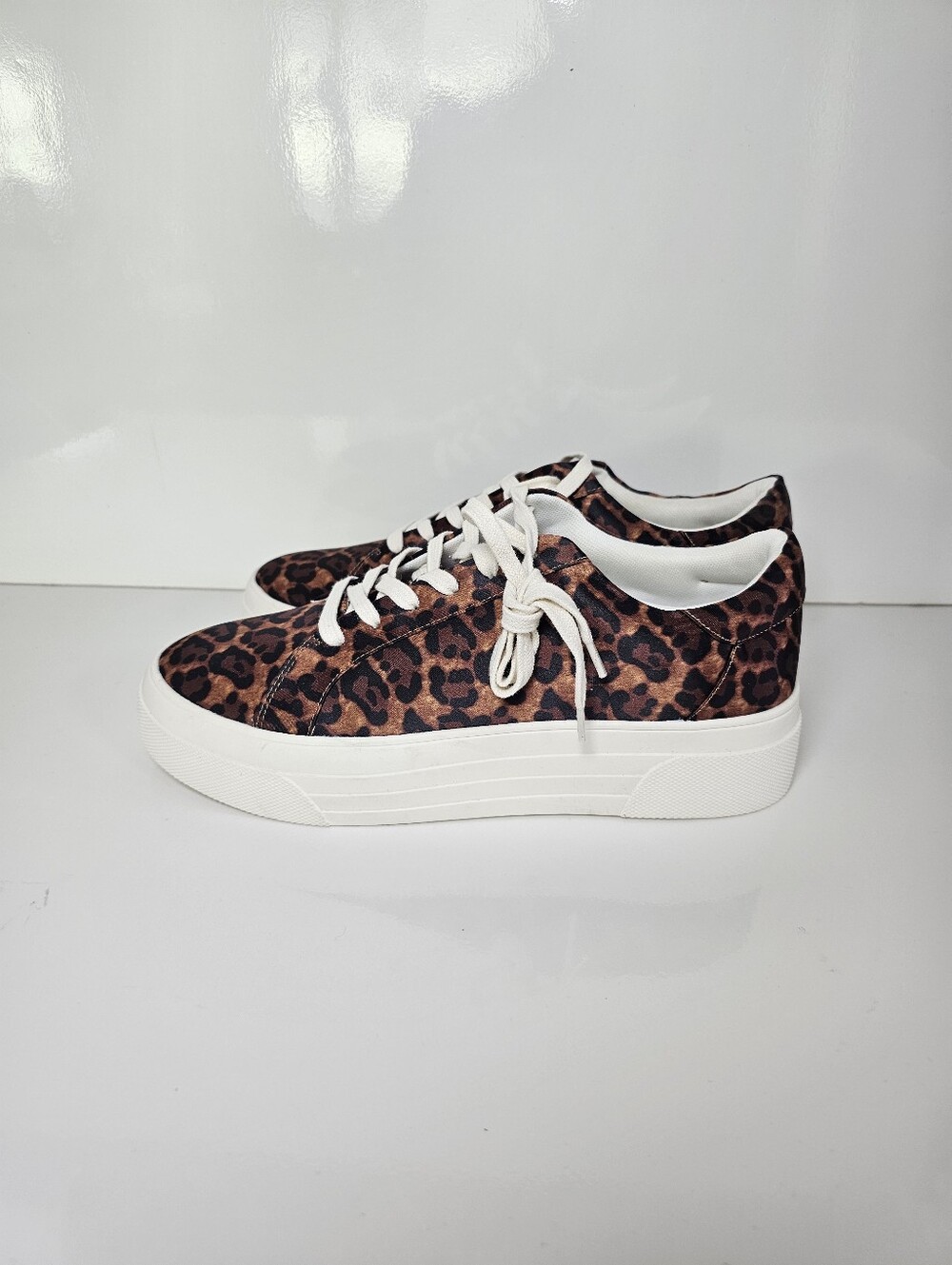 Jessica Simpson Leopard Print Platform Sneakers NWOB Women's Size 9.5 - Picture 6 of 10